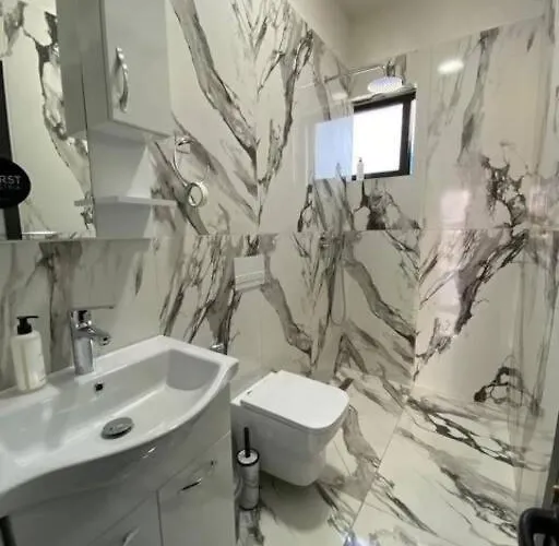 Eagle 3 Тирана