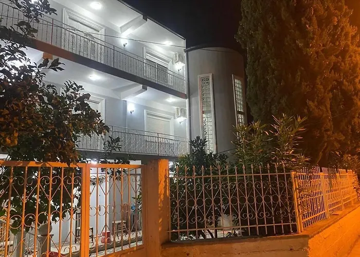 Eagle 3 * Тирана