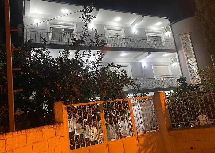 Eagle 3 Апартаменты *